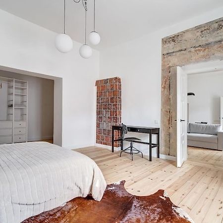 Spacious 2-Bedroom Flat In Old Town By Urban Rent วิลนีอุส ภายนอก รูปภาพ