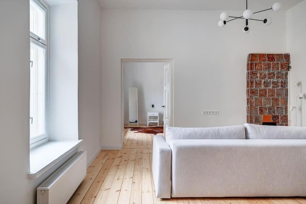 Spacious 2-Bedroom Flat In Old Town By Urban Rent วิลนีอุส ภายนอก รูปภาพ