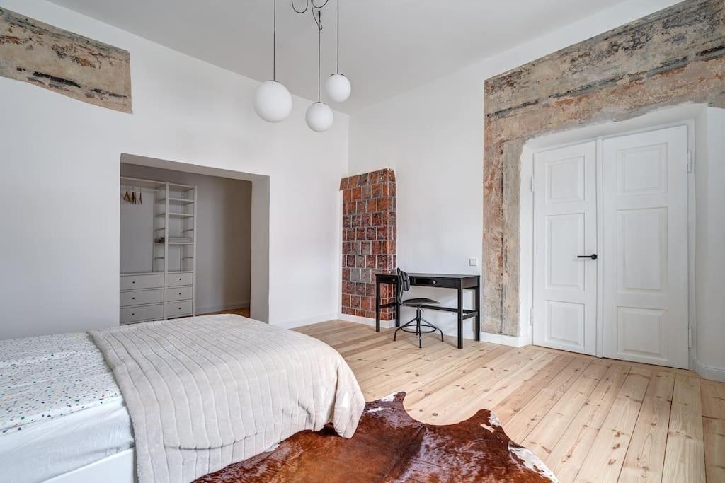 Spacious 2-Bedroom Flat In Old Town By Urban Rent วิลนีอุส ภายนอก รูปภาพ